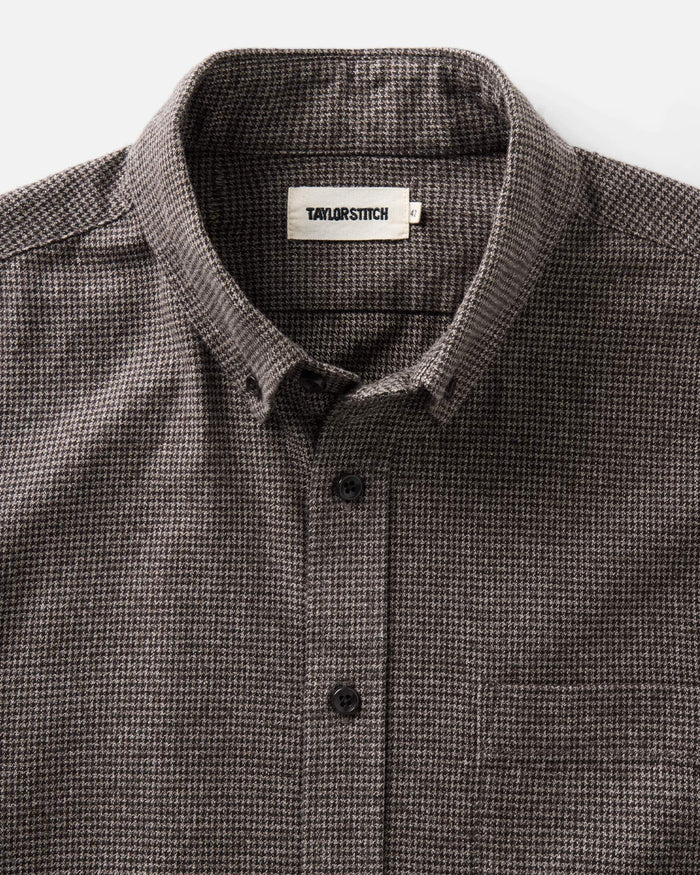 material shot of the collar on The Jack in Timber Houndstooth