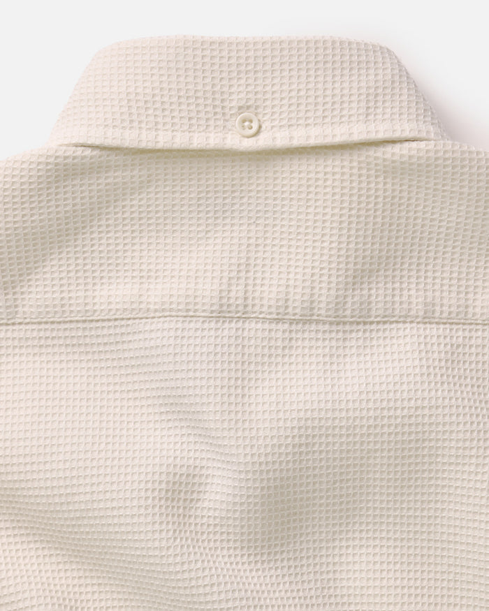 material shot of the back collar on The Jack in Vintage White Waffle
