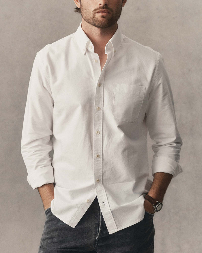 fit model showing off the collar on The Jack in White Everyday Oxford