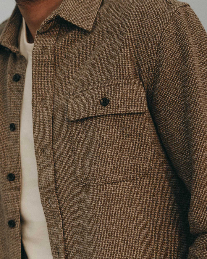 fit model showing off the pocket on The Ledge Shirt in Army Linen Tweed