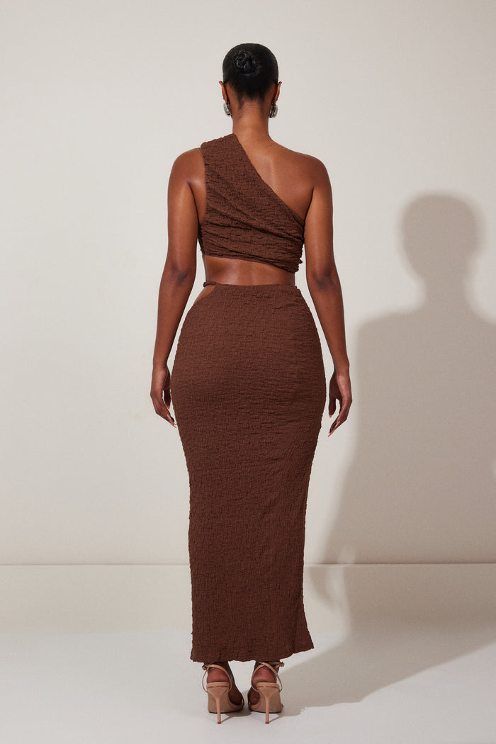 The Mars Detail Asymmetric Textured Set in Brown