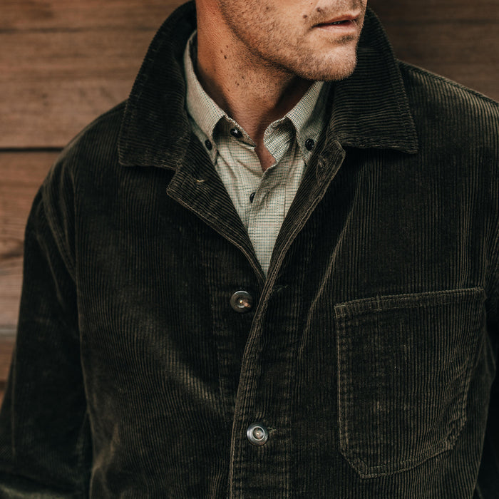 fit model showing off button details on The Ojai Jacket in Army Cord