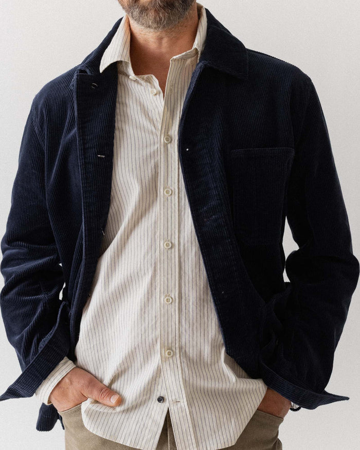 fit model showing off The Ojai Jacket in Dark Navy Corduroy