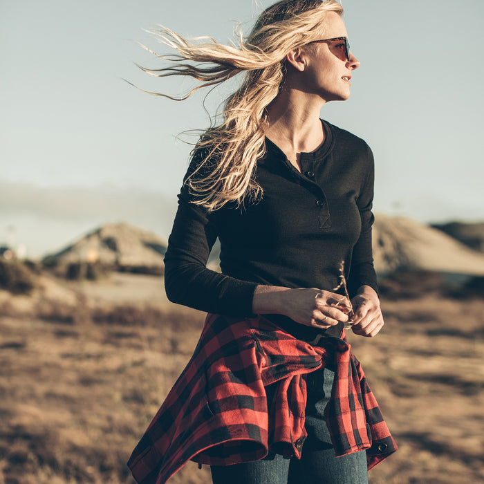 The Peyton Henley in Noir Merino