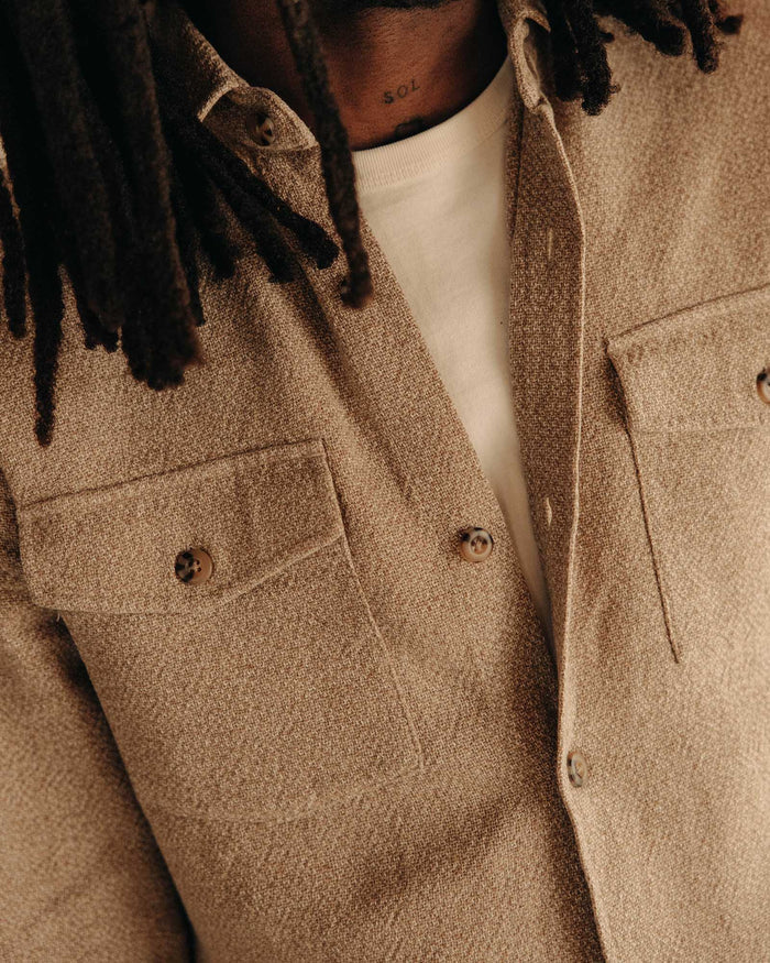 fit model showing off the collar on The Point Shirt in Heather Oat Linen Tweed