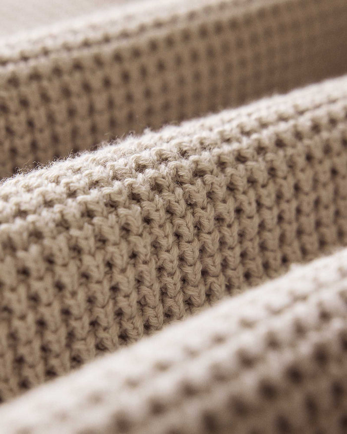 material shot of the texture on The Ranger Sweater in Heather Fog Linen Waffle
