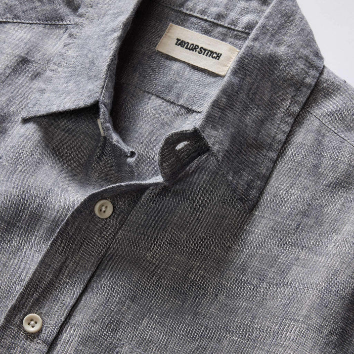 material shot of the collar on The Short Sleeve California in Faded Navy Hemp
