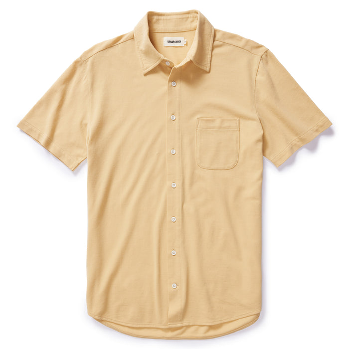 flatlay of The Short Sleeve California in Oak Pique