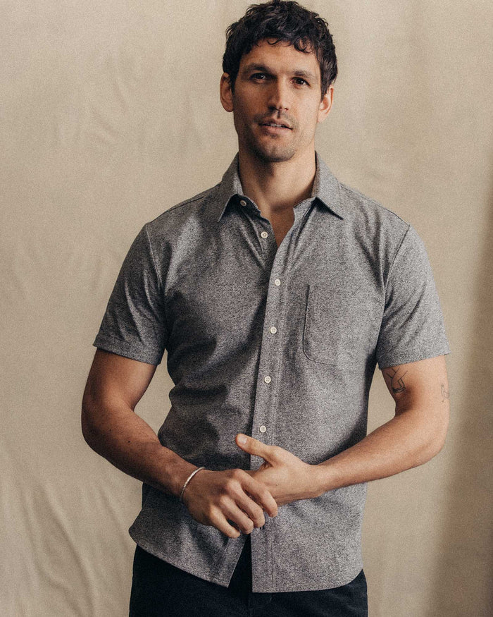 fit model posing in The Short Sleeve California in Pepper Twist