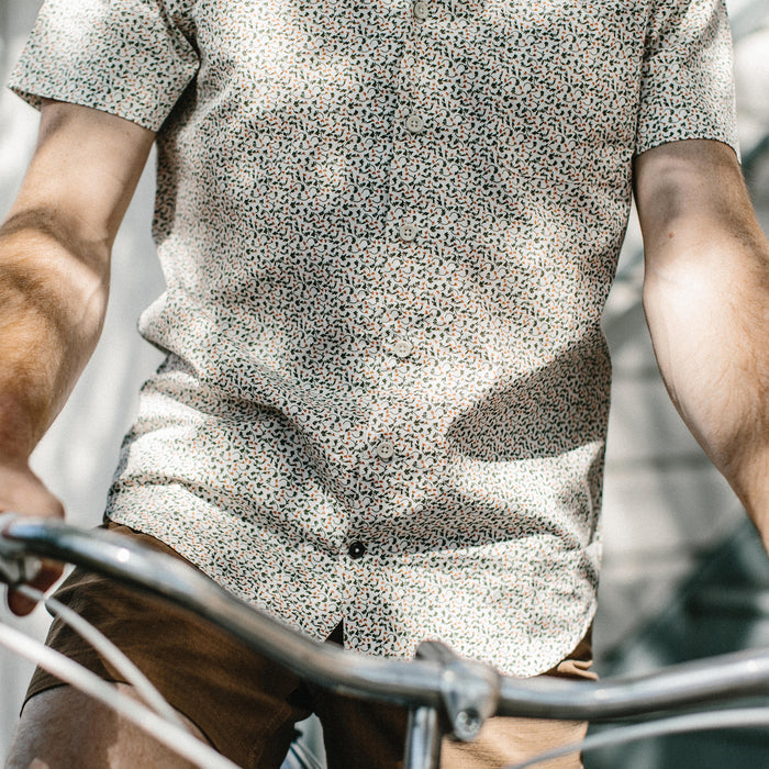 Our fit model wearing The Short Sleeve Hawthorne in California Poppy.