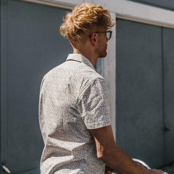 Our fit model wearing The Short Sleeve Hawthorne in California Poppy.