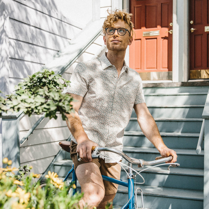 Our fit model wearing The Short Sleeve Hawthorne in California Poppy.