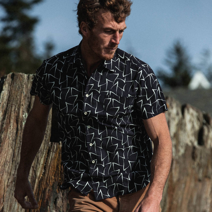 The Short Sleeve Hawthorne in Dark Navy Seagull