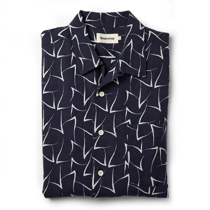 The Short Sleeve Hawthorne in Dark Navy Seagull