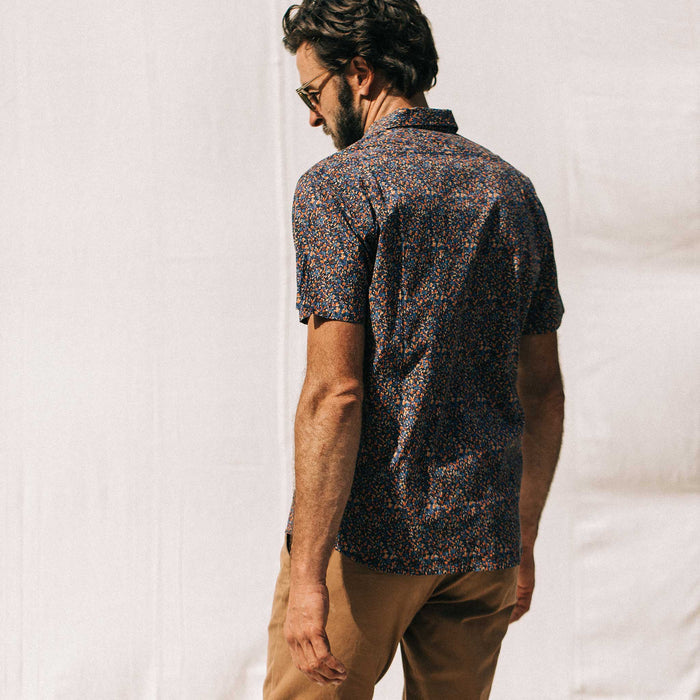 our fit model wearing The Short Sleeve Hawthorne in Flower Field