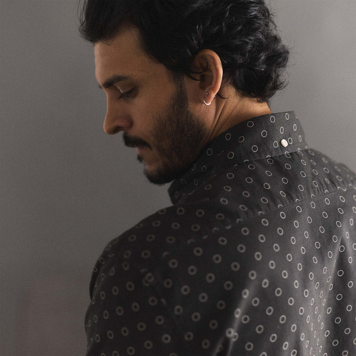 fit model showing the back of The Short Sleeve Jack in Asphalt Dot