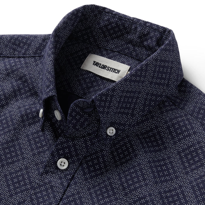 material shot of the collar on The Short Sleeve Jack in Navy Diamond