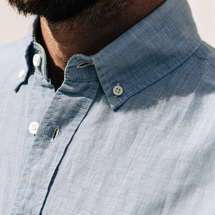 our fit model wearing The Short Sleeve Jack in Sun Bleached Linen