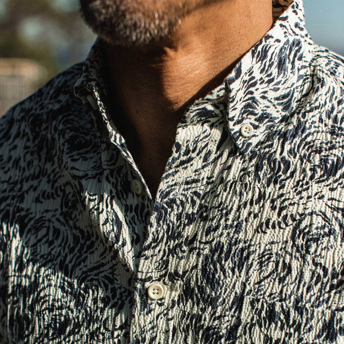 fit model wearing The Short Sleeve Jack in Whitewater, cropped shot ofcollar