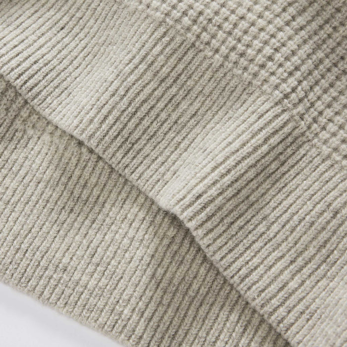 material shot of the hem on The Sidecountry Crew in Heather Fog Merino Waffle