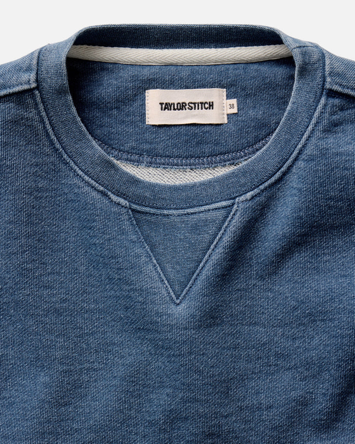 material shot of the collar on The Apres Crew in Washed Indigo Terry