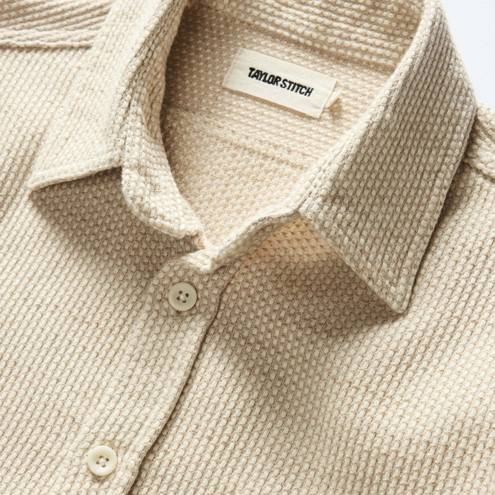 material shot of the collar on The Utility Shirt in Natural Sashiko