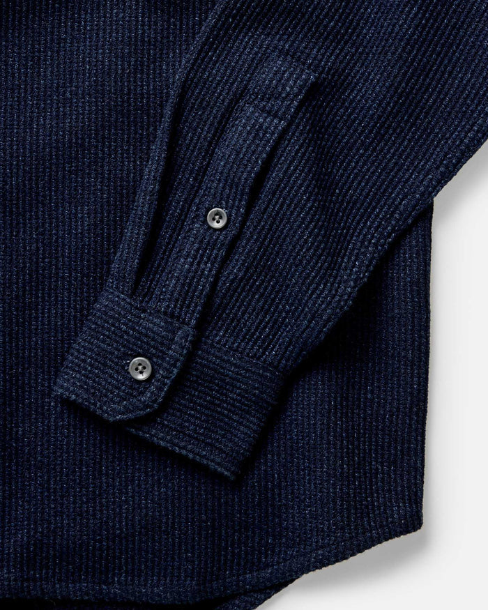material shot of the collar on The Utility Shirt in Rinsed Indigo Sashiko
