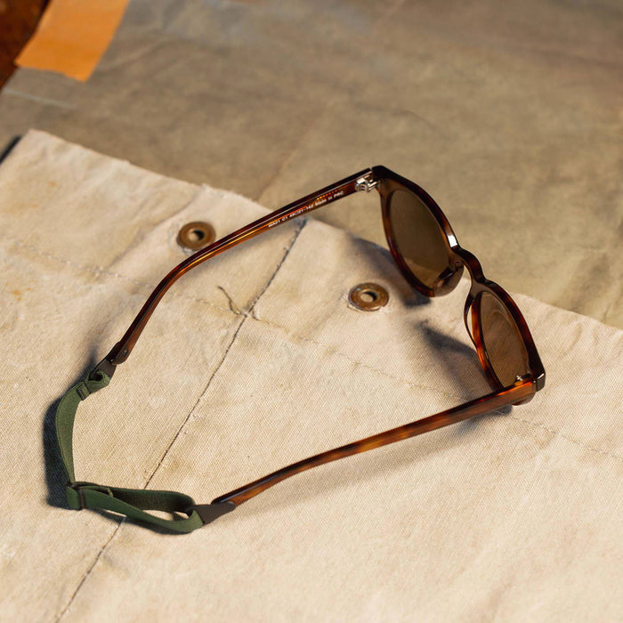 The Waylons in Chestnut, material shot angled