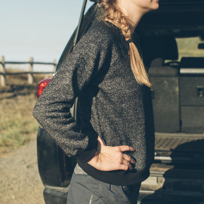 The Women's Apres Crewneck in Salt and Pepper Fleece