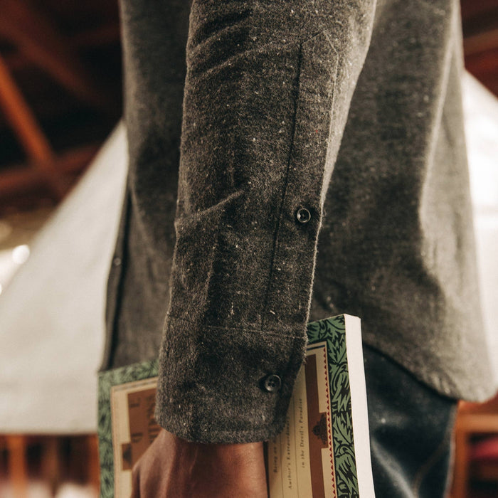 fit model wearing The Yosemite Shirt in Charcoal Donegal, sleeve detail
