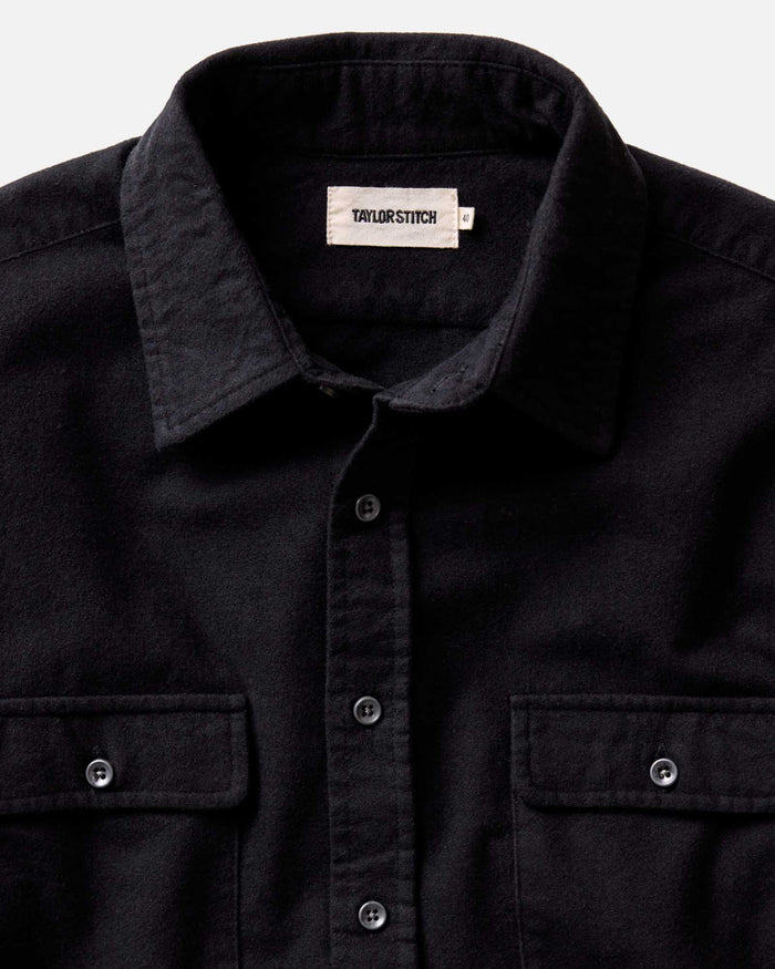material shot of the collar on The Yosemite Shirt in Coal
