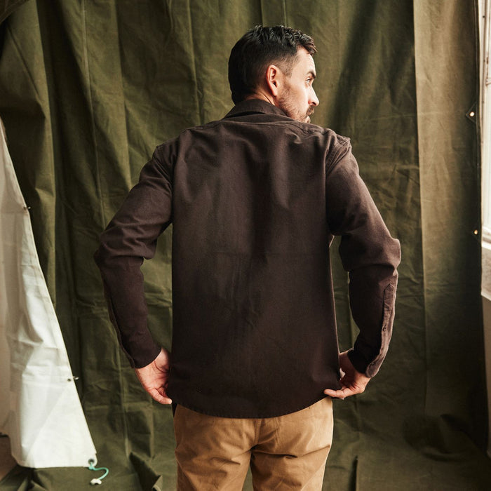 fit model showing the back of The Yosemite Shirt in Soil