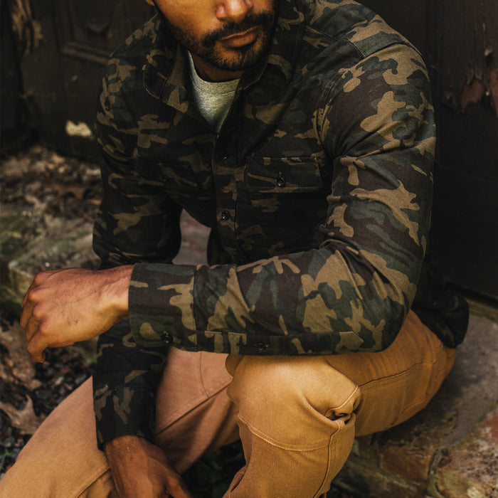 fit model posing in The Yosemite Shirt in Trail Camo