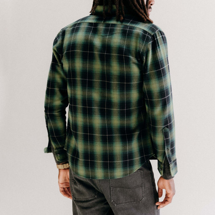 fit model showing off the back of The Yosemite Shirt in Twilight Plaid